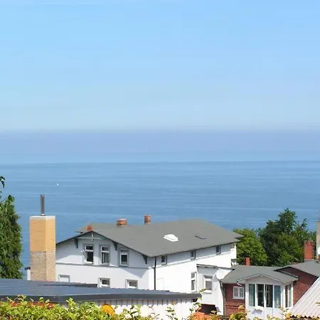 펜션 Ruhe-natur-meerblick-das-atelier-in-lohme-wandern-radfahren-golf-direkt-vor-der-tuer