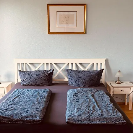 Ruhe-natur-meerblick-das-atelier-in-lohme-wandern-radfahren-golf-direkt-vor-der-tuer Tatil Evi *